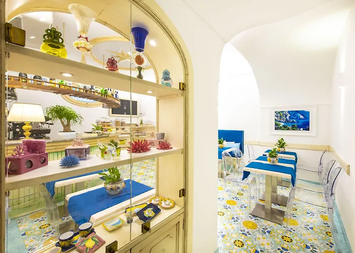 Royal Prisco Готель